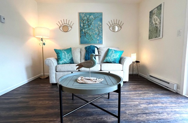 @ALL ABOUT THE ZEN@ Downtown Lake Geneva