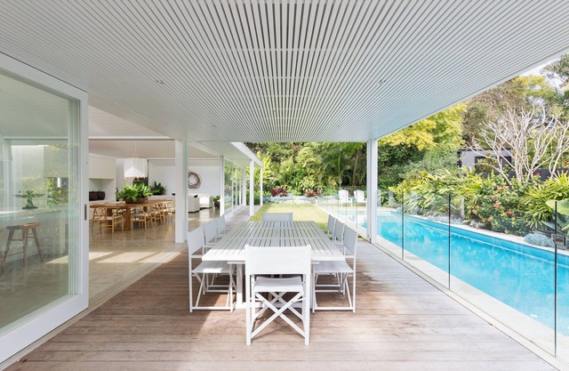 All on one level with an easy 700m walk to beach and 500mm to village,