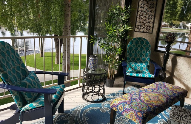 ALL REVIEWS are 5-STARS! Lakefront + HEATED pool + King & Queen beds