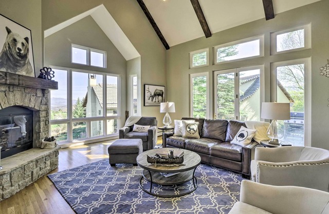 All-Season Cordillera Home w/Golf View & Hot Tub!