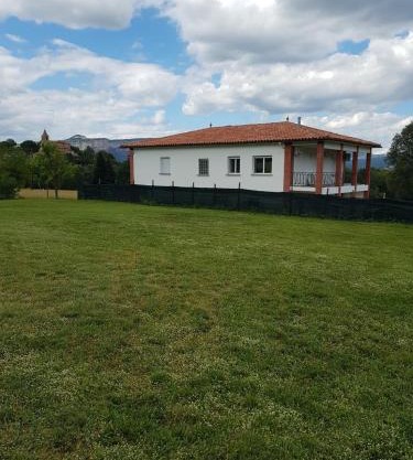 Alojamiento turistico compartido con estancias compartidas cocina, terraza i baño Can Serres