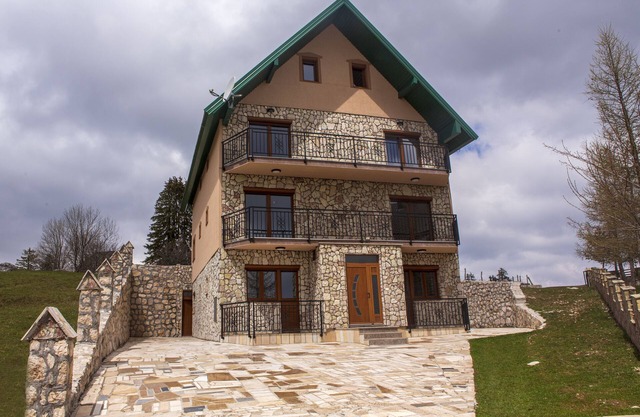 Alpine Studio Escapes in Zabljak
