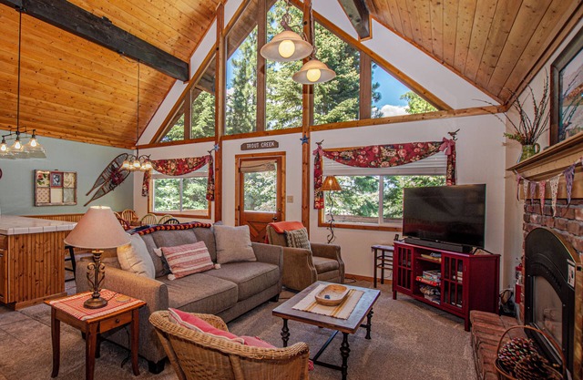 Alpine Welcome by Hauserman Rental Group