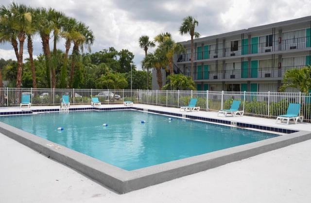 Altamonte Springs Hotel and Suites