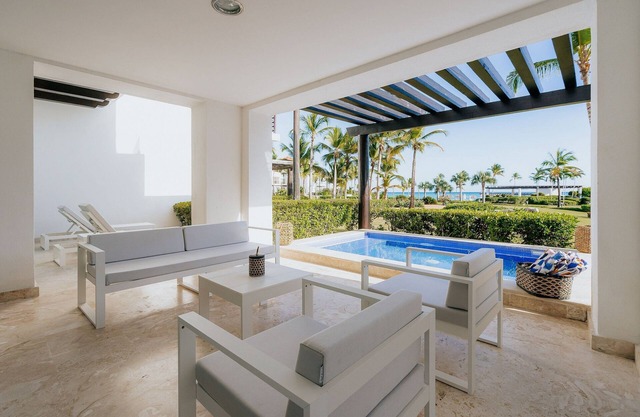 Amacing ocean views with private picuzzi in Punta Palmera