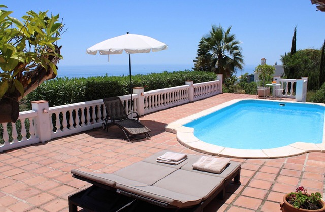 Amazing 3bd Villa at Costa del Sol with private pool and stunning seaview