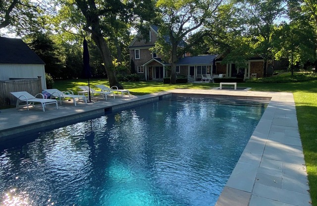 Amazing Amagansett/EH Getaway. Walk to town and Beach. Hot tub and Pool!