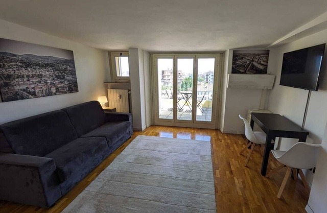 Amazing apartment with view near metro Rivoli