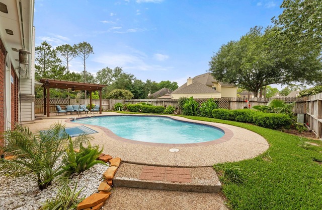 Amazing Bay Escape w/Pool - Sleeps 10, Near NASA