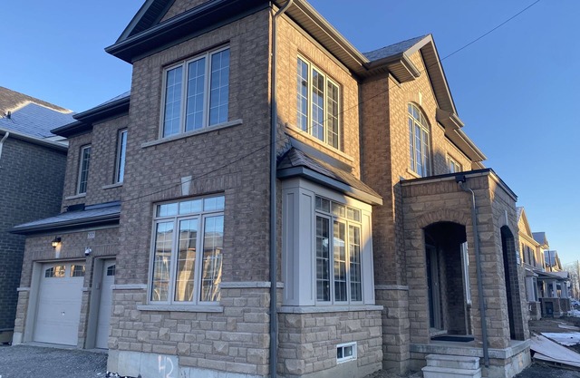 Amazing Corner Home 6 Bed 3.5 Bath 14 could sleep capacity! Home Away from Home!