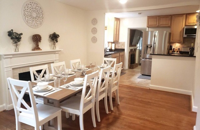 Amazing Escape - 3BD, 1BTH, Private Deck near DC