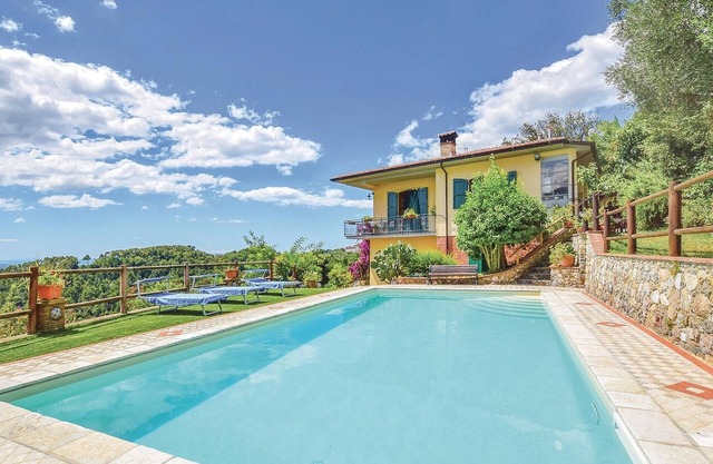 Amazing home in Camaiore -LU-