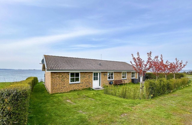 Amazing home in Faaborg with WiFi