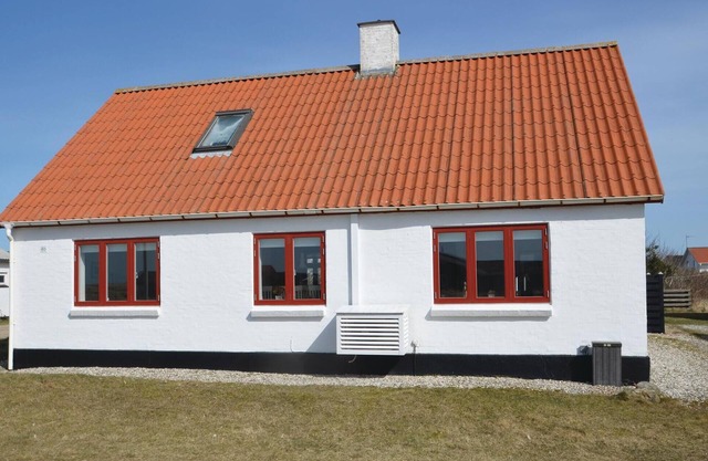 Amazing home in Frøstrup with WiFi