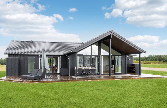 Amazing home in Hørve with sauna