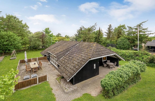 Amazing home in Humble with sauna