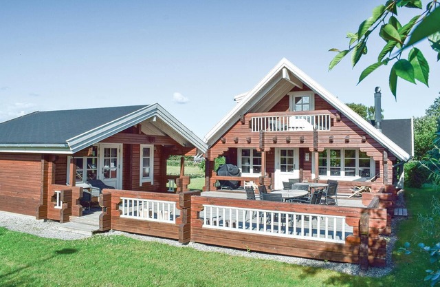 Amazing home in Humble with sauna