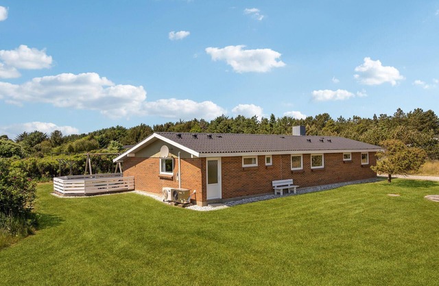 Amazing home in Ringkøbing with sauna