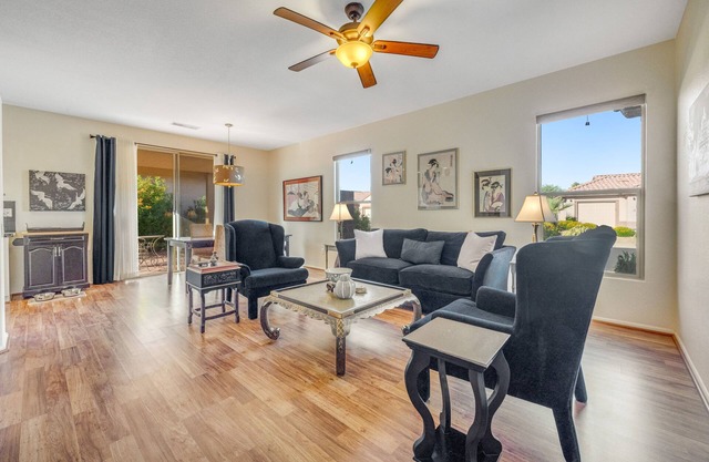 Amazing home with patio, washer/dryer & on-site golf - near sports venues