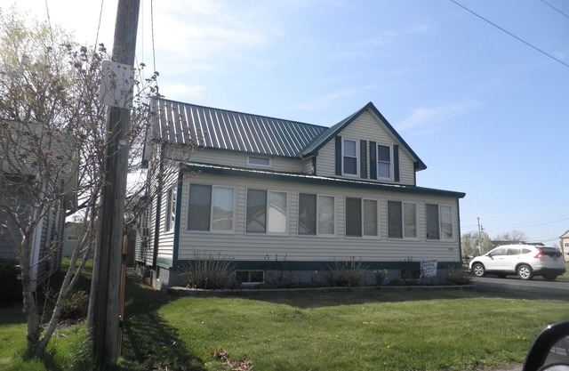 Amazing Lake View Cottage with Game room for Kids of all ages