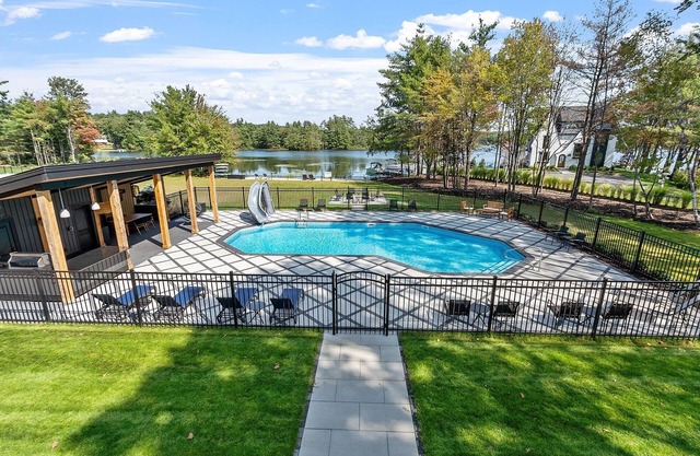 Amazing Lakefront property, Private Pool on Lake Monomonac at Tatum's Place