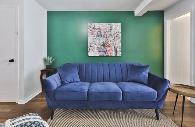 Amazing Location and large space - 4 Bdrs MTL - Modern look perfect for families
