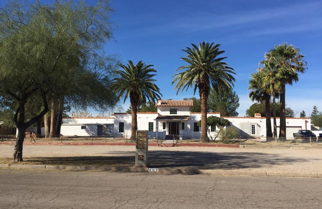 Amazing luxury rental in historic house in central tucson.