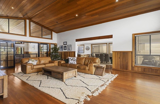 Amazing Ocean Views, Affordable Family Holiday, Pet-Friendly