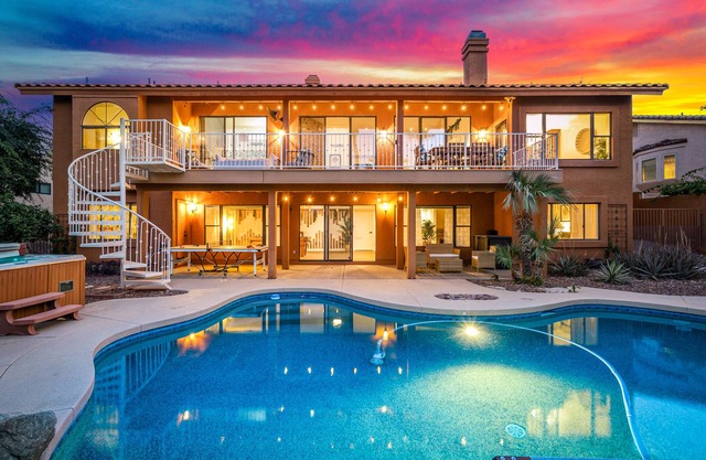 Amazing Peaceful Resort - Heated Pool, Hot Tub