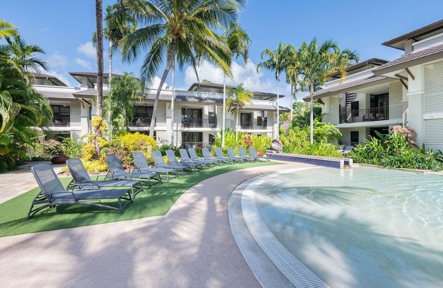 Amazing Rooftop Resort Experience with Hot Tub