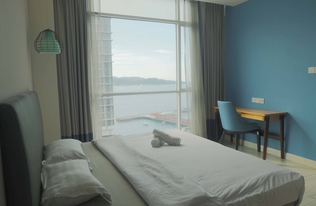 Amazing Seaview Hotel Room Kkcity Center Rooftop Swimming Pool
