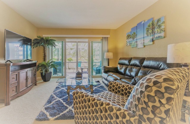 Amazing View - 2 Bed 2 Bath Condo with Great Golf Course View