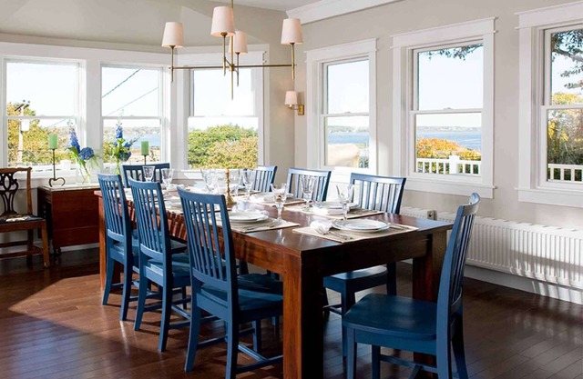Amazing Views, and Comfortable Spaces in this Well Appointed Sanctuary