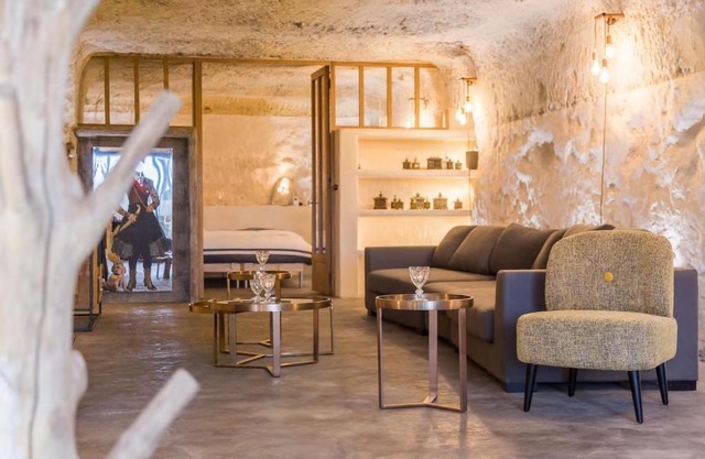Amboise Troglodyte Villa