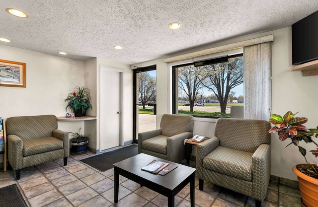 Americas Best Value Inn Lincoln