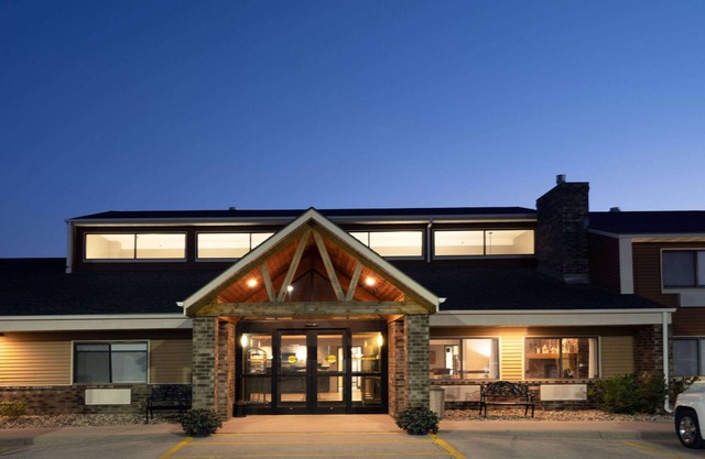 AmericInn by Wyndham Aberdeen - Event Center