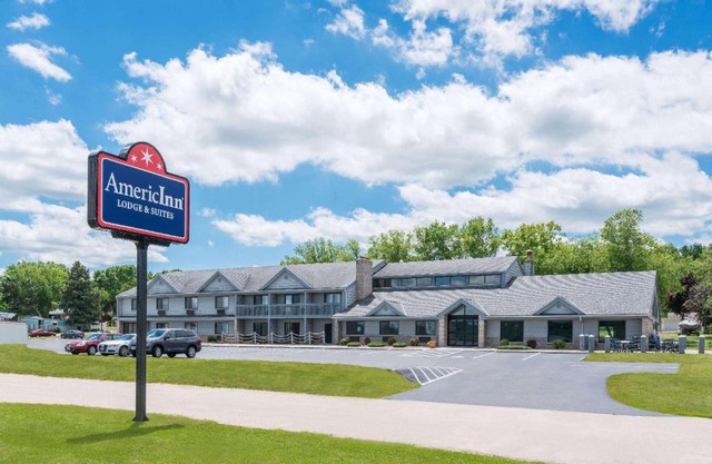 AmericInn by Wyndham Lake City