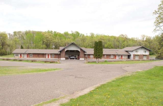 AmeriVu Inn & Suites - St Croix Falls