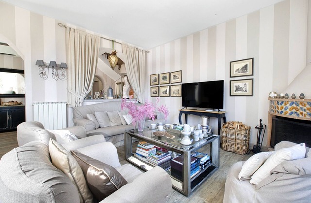 AMORE RENTALS - Apartment Terrazza Tasso with Private Garden, External Private Hot Tub in Piazza Tasso