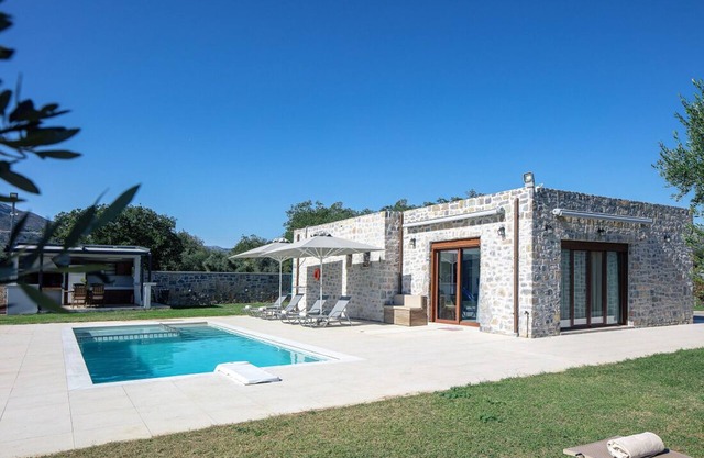 Ampelonas Residences - Liatiko, nature-inspired retreats!