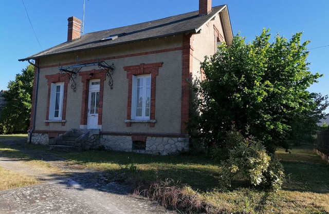 An authentic stay in a quiet area 5 minutes from shops, Maison Cléophée 1900