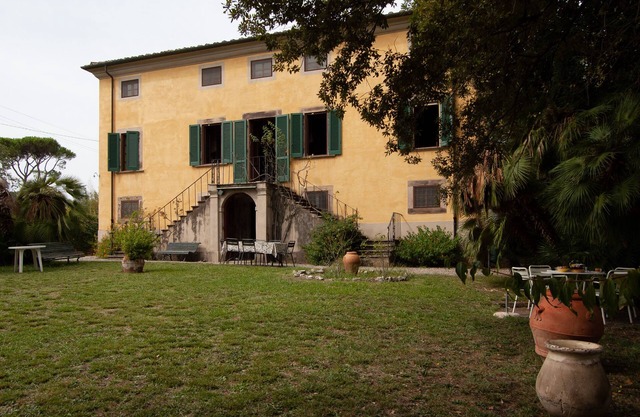 Ancient villa in the countryside of Lucca