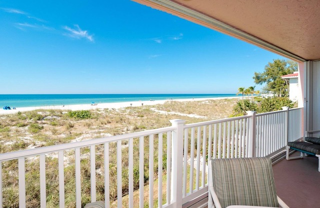 Anna Maria Island Club 38, Condo 2 Bedroom/2 Bath ocean view, maximum.