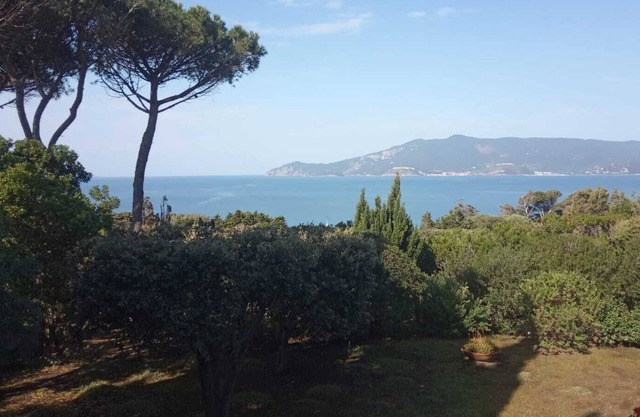 Ansedonia beautiful villa sea view terraces large garden EXCELLENT PRICE.