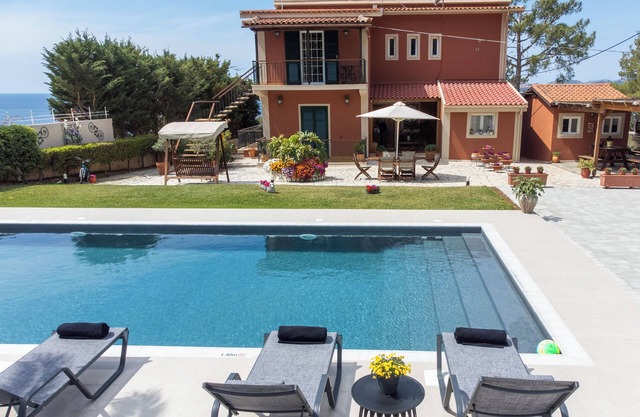Anthoulas House- Superior Sea View Apartment