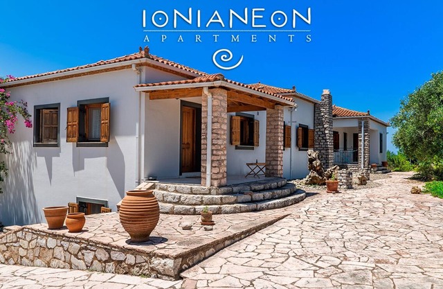 Antique Olympia & long sandy beaches are within easy reach at your door. WIRELESS INTERNET ACCESS