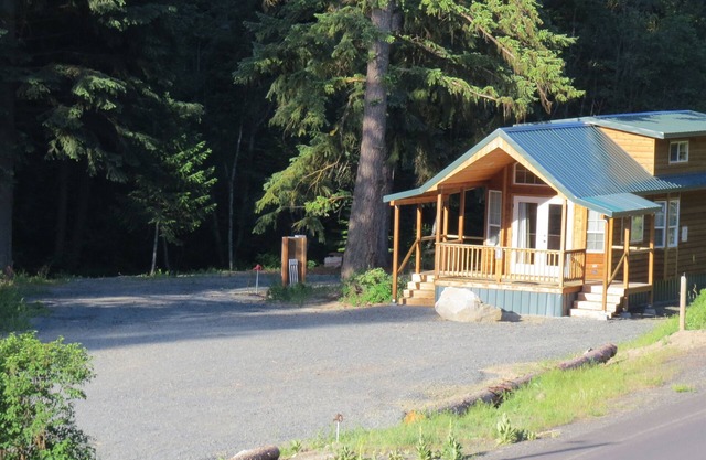 Antone Creek Lodge, Cabin #1
