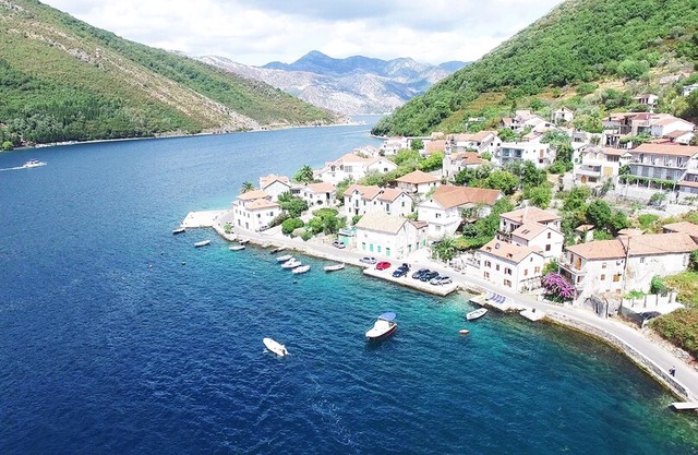 Antonia Apartment No.6