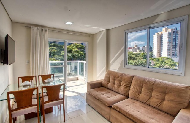 Ap c/ 2 Qts, garagem e A/C