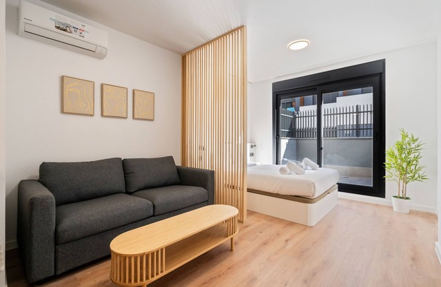 apartamento reformado con garaje y piscina